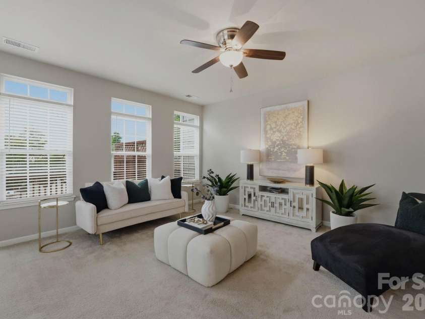 6226 Rockefeller Lane, Charlotte, NC 28210.  MLS# CAR4361301, YatesRealty ID 34108. 
