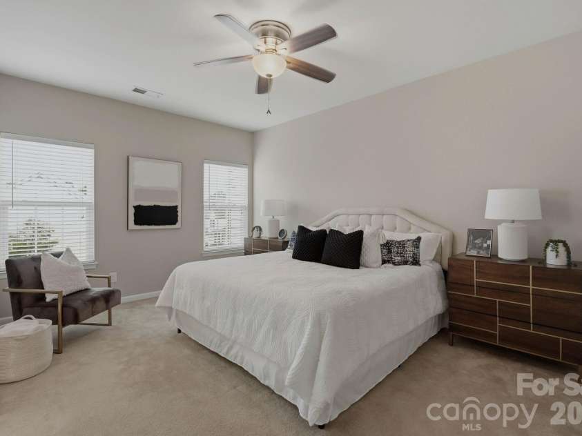 6226 Rockefeller Lane, Charlotte, NC 28210.  MLS# CAR4361301, YatesRealty ID 34108. 