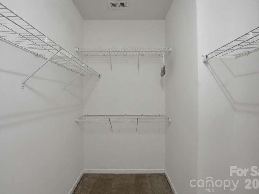 6226 Rockefeller Lane, Charlotte, NC 28210.  MLS# CAR4361301, YatesRealty ID 34108. 