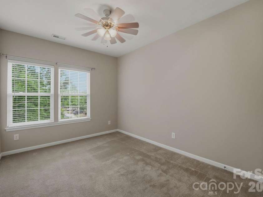 6226 Rockefeller Lane, Charlotte, NC 28210.  MLS# CAR4361301, YatesRealty ID 34108. 