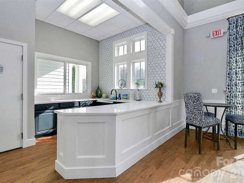 6226 Rockefeller Lane, Charlotte, NC 28210.  MLS# CAR4361301, YatesRealty ID 34108. 