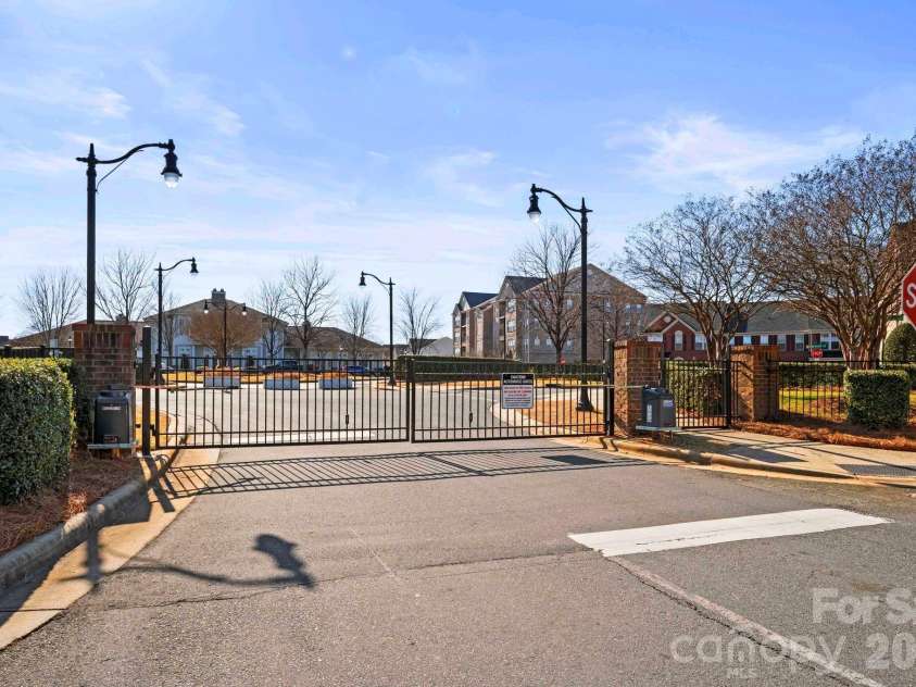 6226 Rockefeller Lane, Charlotte, NC 28210.  MLS# CAR4361301, YatesRealty ID 34108. 