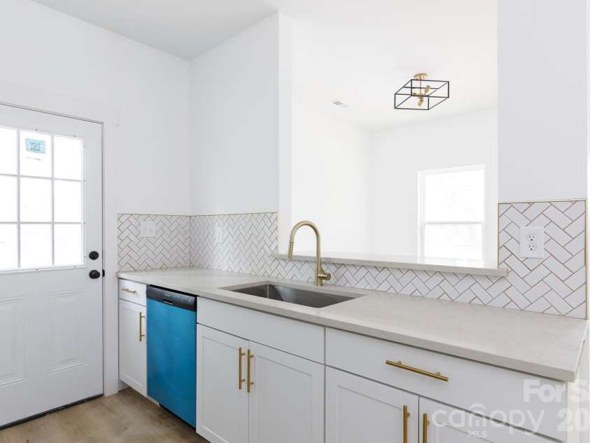 7.5 Wilson Avenue, Great Falls, SC 29055.  MLS# CAR4377657, YatesRealty ID 34109. 