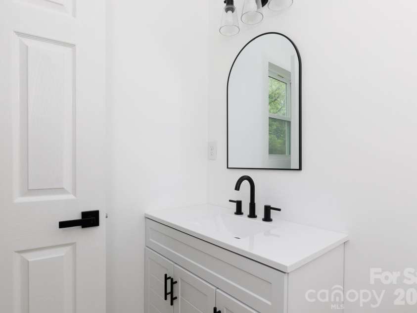 7.5 Wilson Avenue, Great Falls, SC 29055.  MLS# CAR4377657, YatesRealty ID 34109. 