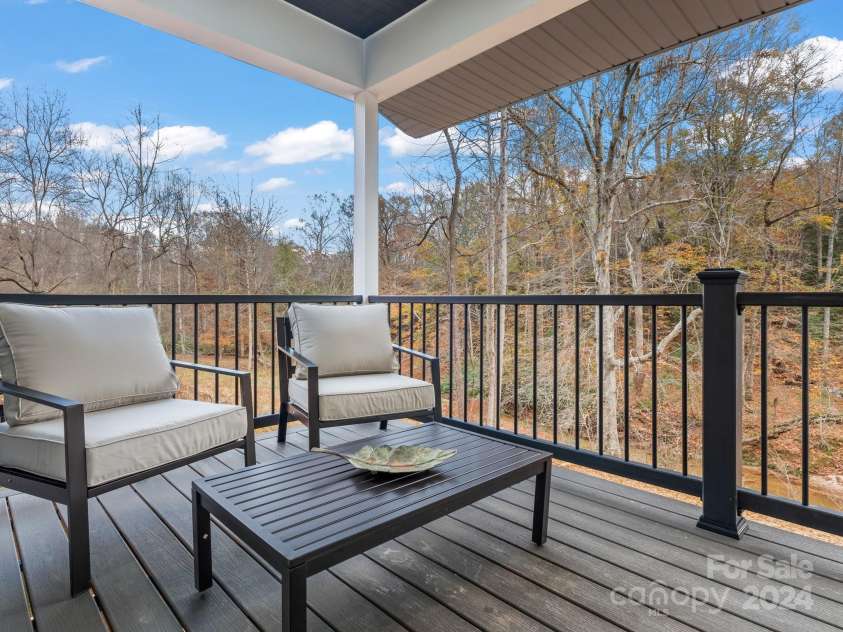 4180 2nd Street, Hickory, NC 28601.  MLS# CAR4199446, YatesRealty ID 3411. 