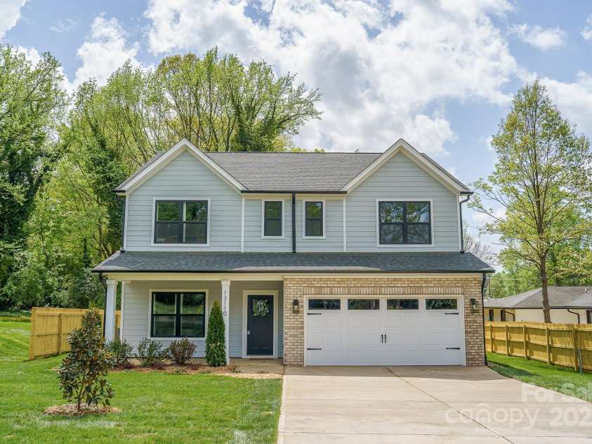429 Huntersville Concord Road, Huntersville, NC 28078.  MLS# CAR4302299, YatesRealty ID 3411. Representation