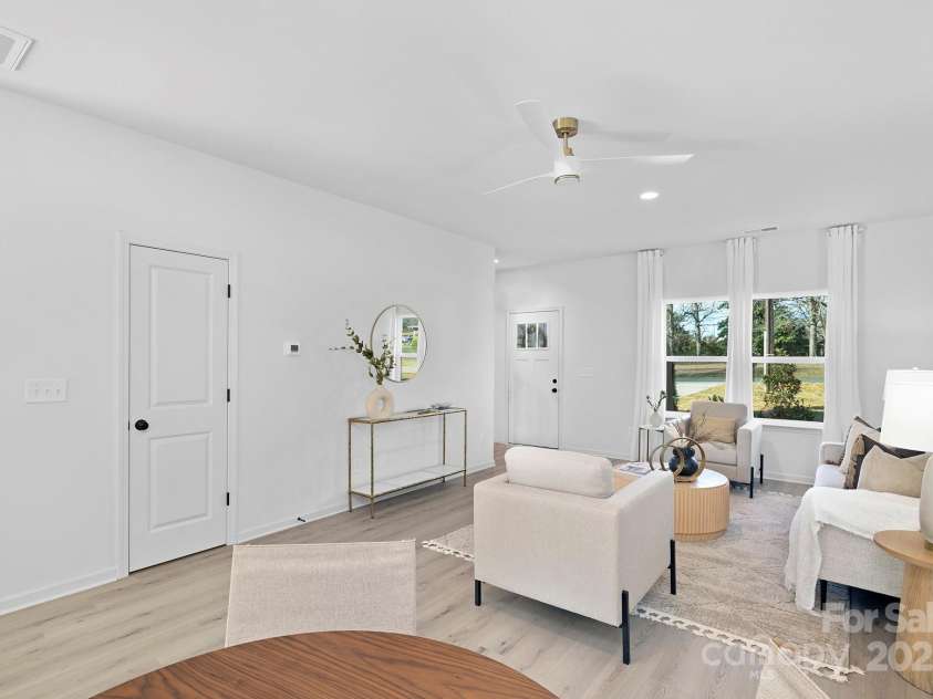 429 Huntersville Concord Road, Huntersville, NC 28078.  MLS# CAR4302299, YatesRealty ID 3411. Representation