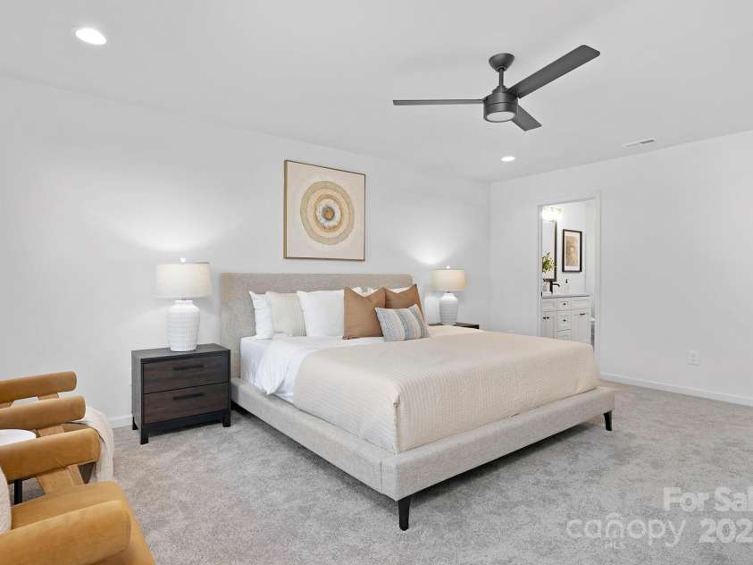 429 Huntersville Concord Road, Huntersville, NC 28078.  MLS# CAR4302299, YatesRealty ID 3411. Representation