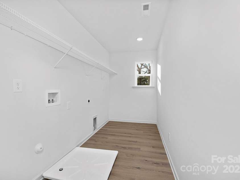 429 Huntersville Concord Road, Huntersville, NC 28078.  MLS# CAR4302299, YatesRealty ID 3411. Representation