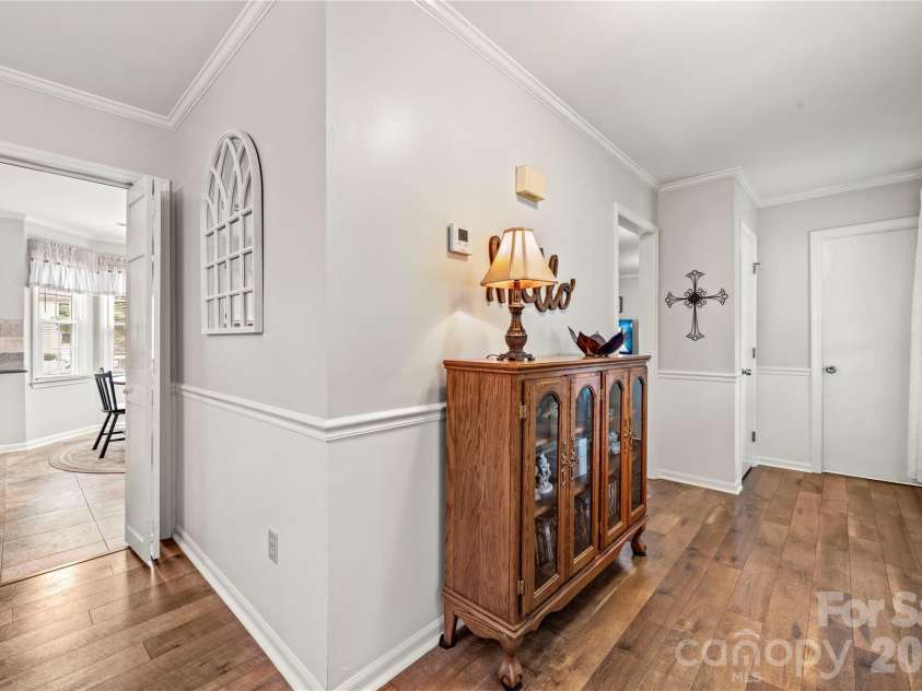 1401 Rivermont Drive, Gastonia, NC 28054.  MLS# CAR4393085, YatesRealty ID 34112. 