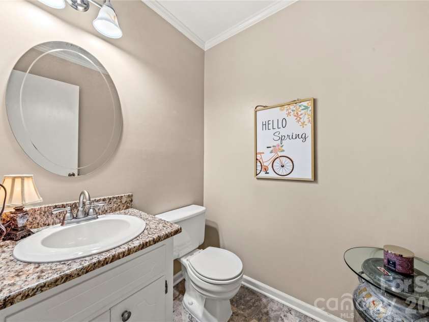 1401 Rivermont Drive, Gastonia, NC 28054.  MLS# CAR4393085, YatesRealty ID 34112. 