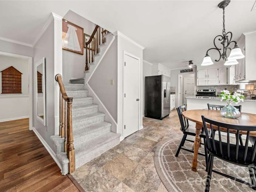 1401 Rivermont Drive, Gastonia, NC 28054.  MLS# CAR4393085, YatesRealty ID 34112. 