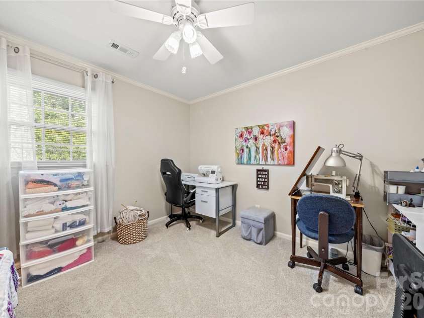 1401 Rivermont Drive, Gastonia, NC 28054.  MLS# CAR4393085, YatesRealty ID 34112. 