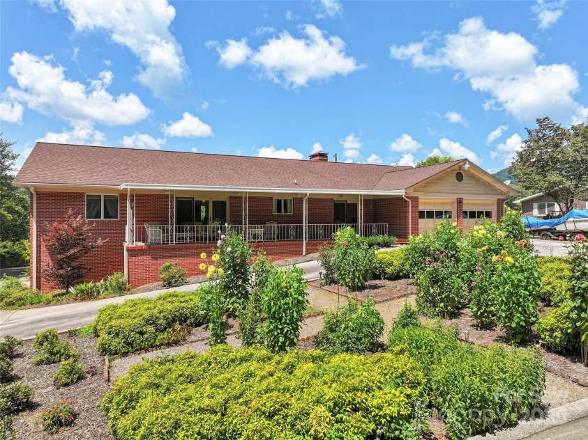 30 Harrell Drive, Lake Junaluska, NC 28745.  MLS# CAR4291834, YatesRealty ID 34112. 