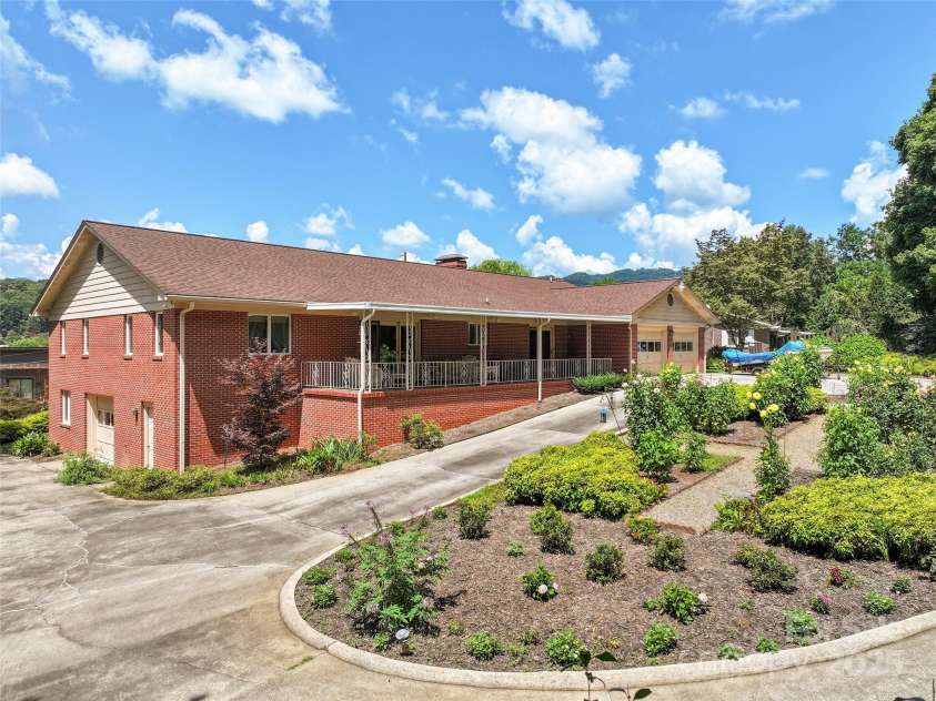 30 Harrell Drive, Lake Junaluska, NC 28745.  MLS# CAR4291834, YatesRealty ID 34112. 