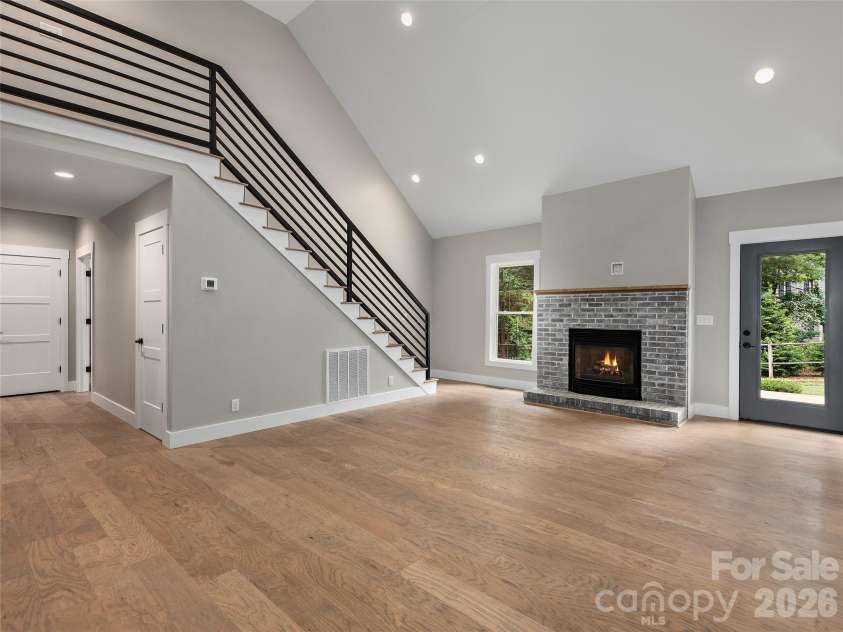 104 Arrowood Lane, Hendersonville, NC 28791.  MLS# CAR4398141, YatesRealty ID 34113. 