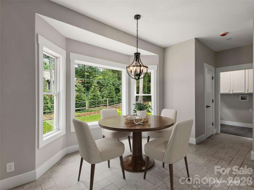 104 Arrowood Lane, Hendersonville, NC 28791.  MLS# CAR4398141, YatesRealty ID 34113. 