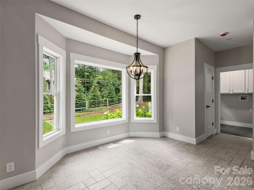 104 Arrowood Lane, Hendersonville, NC 28791.  MLS# CAR4398141, YatesRealty ID 34113. 
