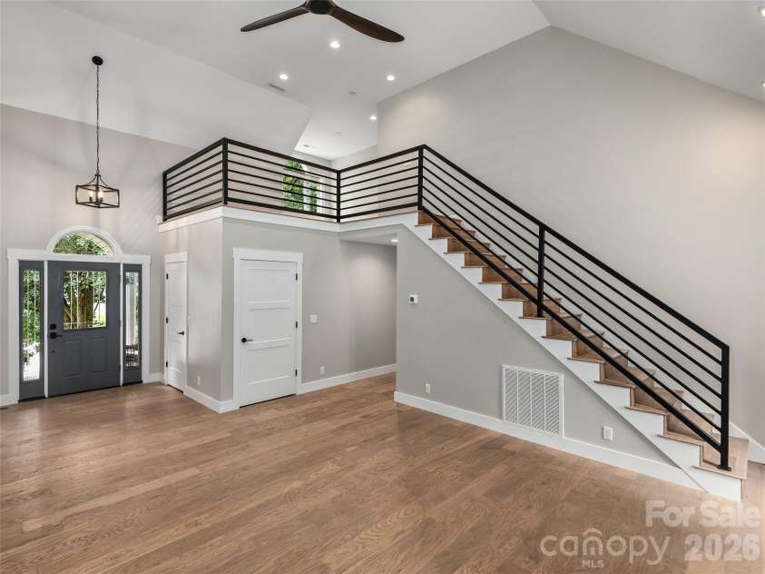 104 Arrowood Lane, Hendersonville, NC 28791.  MLS# CAR4398141, YatesRealty ID 34113. 