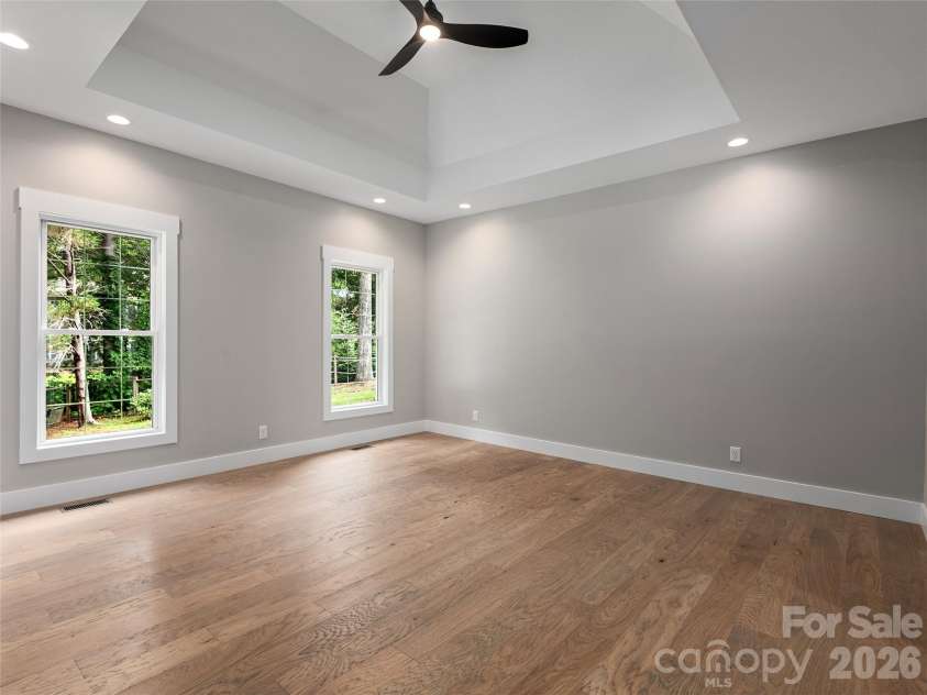 104 Arrowood Lane, Hendersonville, NC 28791.  MLS# CAR4398141, YatesRealty ID 34113. 