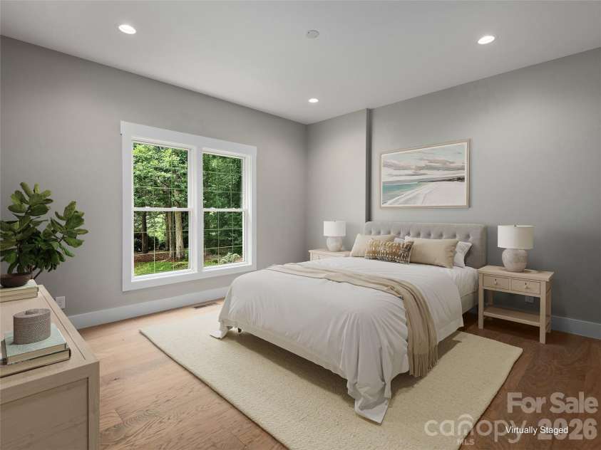 104 Arrowood Lane, Hendersonville, NC 28791.  MLS# CAR4398141, YatesRealty ID 34113. 