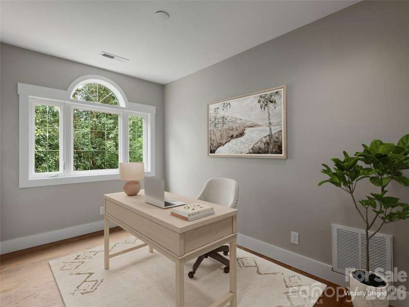 104 Arrowood Lane, Hendersonville, NC 28791.  MLS# CAR4398141, YatesRealty ID 34113. 