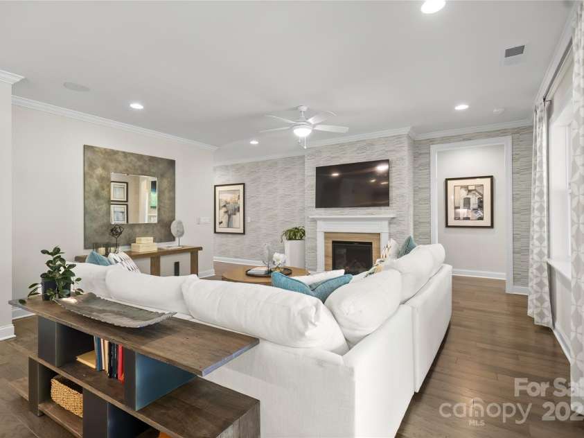 5429 Ellicott Rock Court, Denver, NC 28037.  MLS# CAR4295720, YatesRealty ID 34114. Great Room