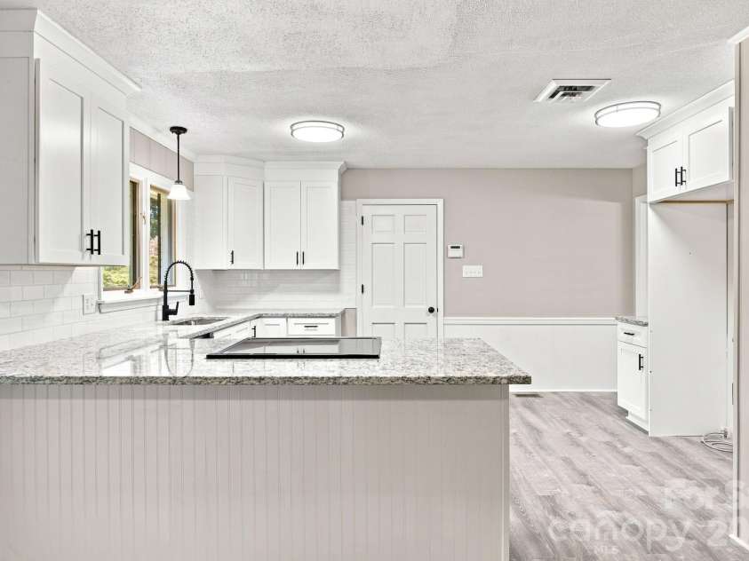 803 24th Street, Newton, NC 28658.  MLS# CAR4392856, YatesRealty ID 34114. 