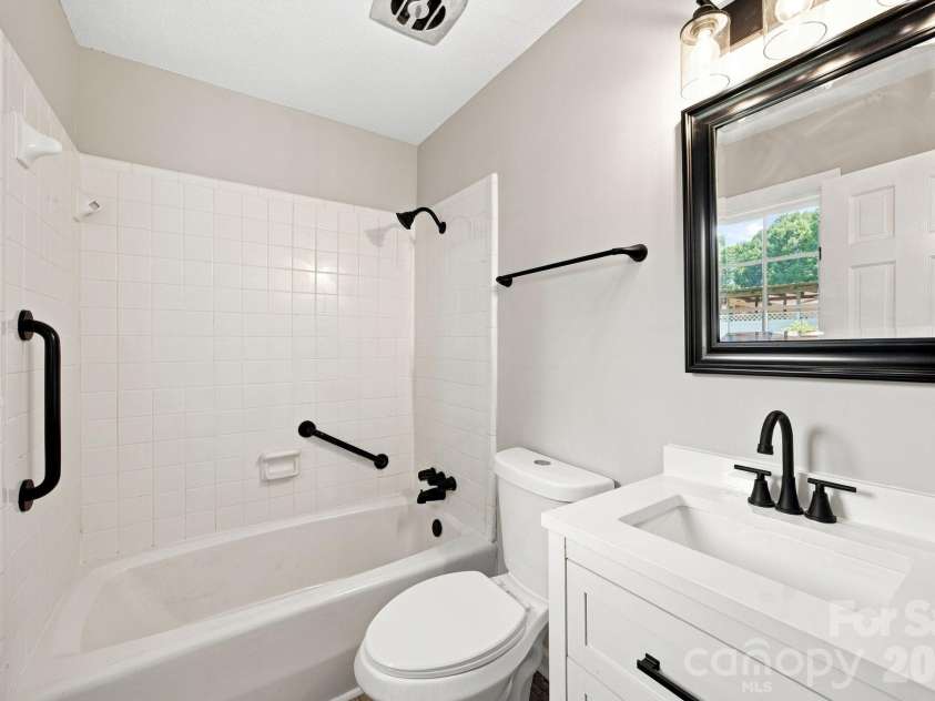 803 24th Street, Newton, NC 28658.  MLS# CAR4392856, YatesRealty ID 34114. 