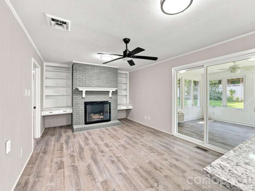 803 24th Street, Newton, NC 28658.  MLS# CAR4392856, YatesRealty ID 34114. 