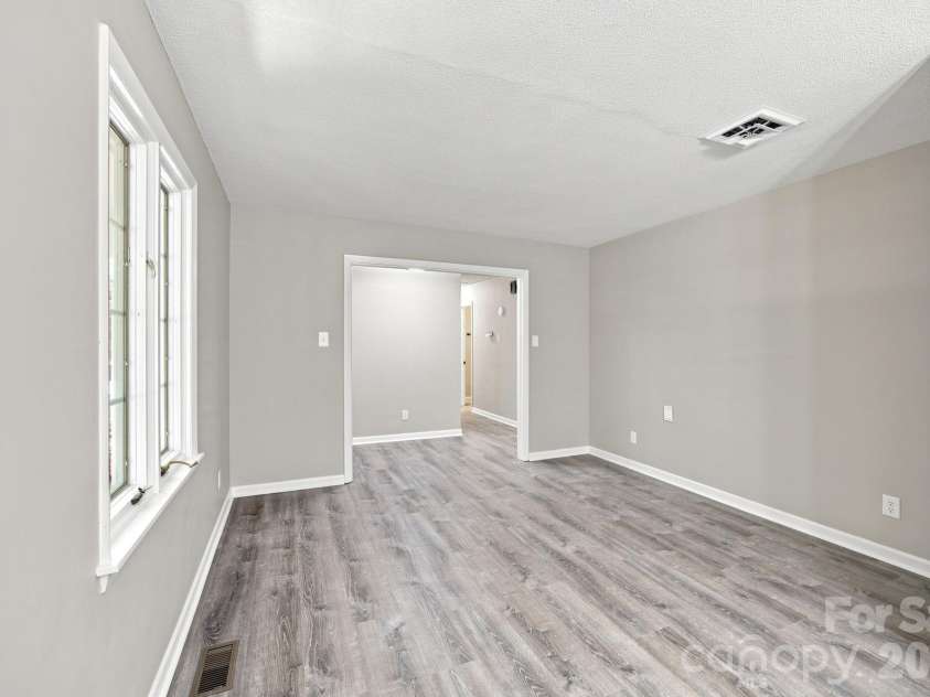 803 24th Street, Newton, NC 28658.  MLS# CAR4392856, YatesRealty ID 34114. 
