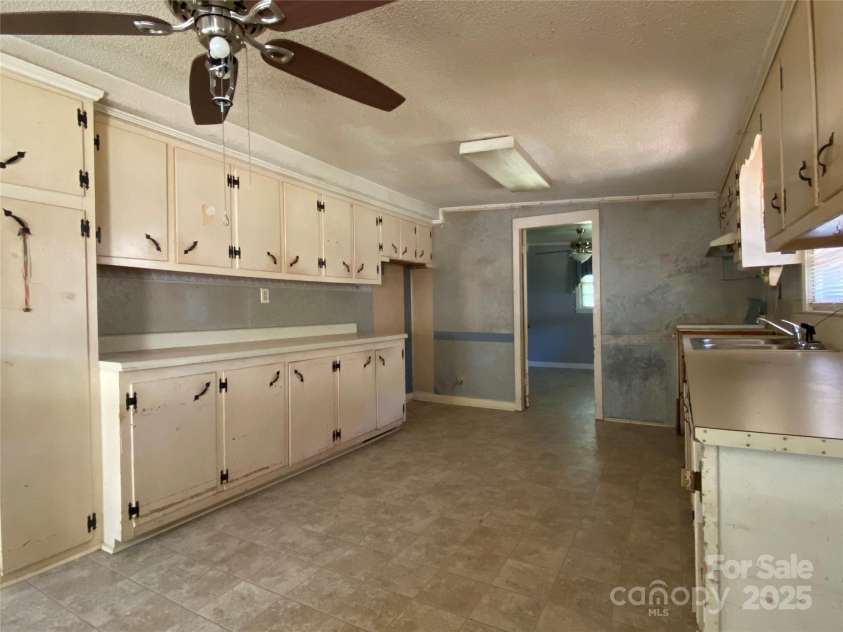 1290 Neelys Creek Road, Rock Hill, SC 29730.  MLS# CAR4294513, YatesRealty ID 34115. 