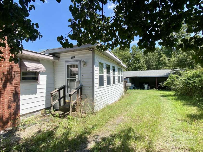 1290 Neelys Creek Road, Rock Hill, SC 29730.  MLS# CAR4294513, YatesRealty ID 34115. 