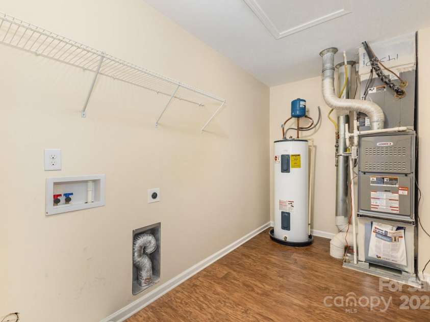 3225 Saddlebrook Drive, Midland, NC 28107.  MLS# CAR4295181, YatesRealty ID 34119. 