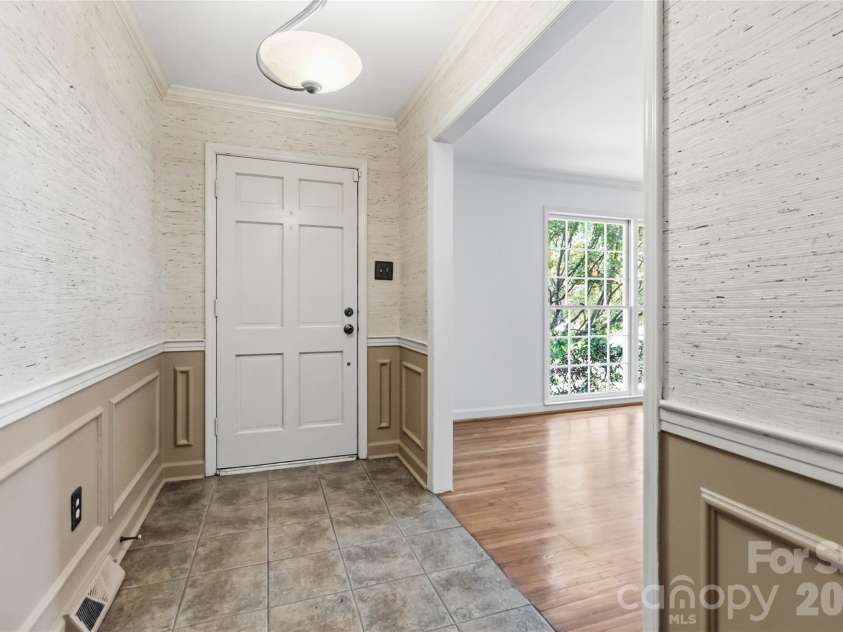 3900 Riverbend Road, Charlotte, NC 28210.  MLS# CAR4396469, YatesRealty ID 34119. 