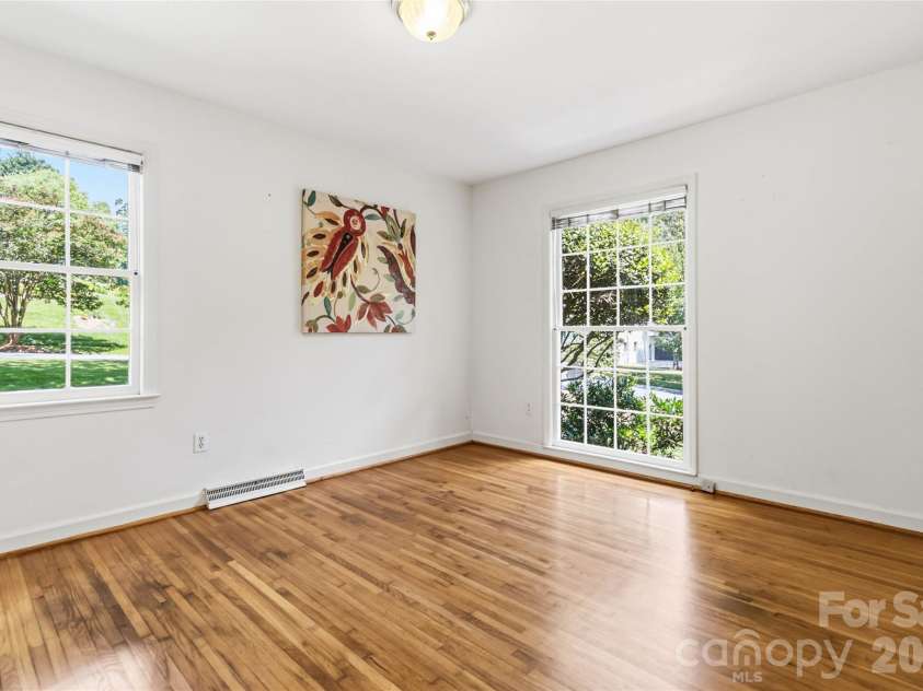 3900 Riverbend Road, Charlotte, NC 28210.  MLS# CAR4396469, YatesRealty ID 34119. 