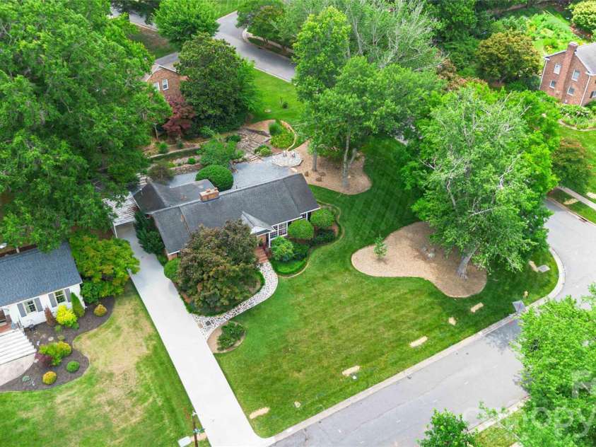 3900 Riverbend Road, Charlotte, NC 28210.  MLS# CAR4396469, YatesRealty ID 34119. 