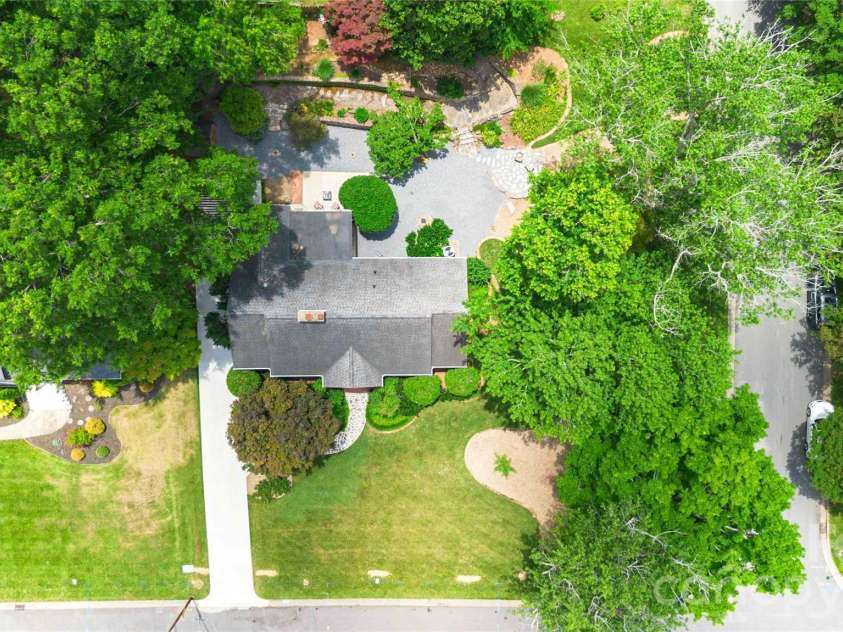 3900 Riverbend Road, Charlotte, NC 28210.  MLS# CAR4396469, YatesRealty ID 34119. 