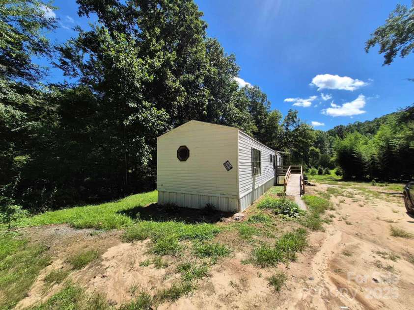 193 Teva Hollow Lane, Taylorsville, NC 28681.  MLS# CAR4294082, YatesRealty ID 34120. 