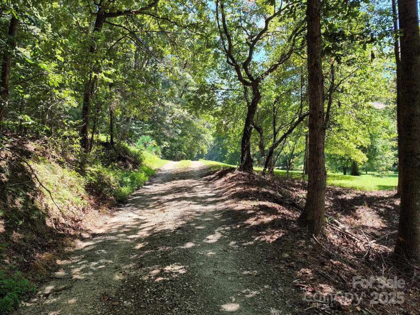 193 Teva Hollow Lane, Taylorsville, NC 28681.  MLS# CAR4294082, YatesRealty ID 34120. 