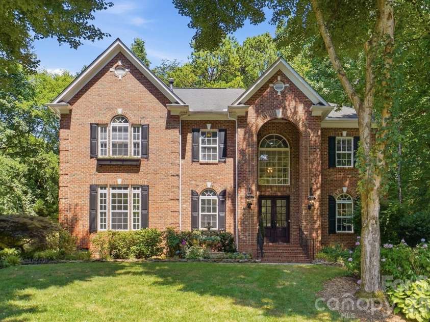 3529 Mountain Cove Drive, Charlotte, NC 28216.  MLS# CAR4394140, YatesRealty ID 34120. 
