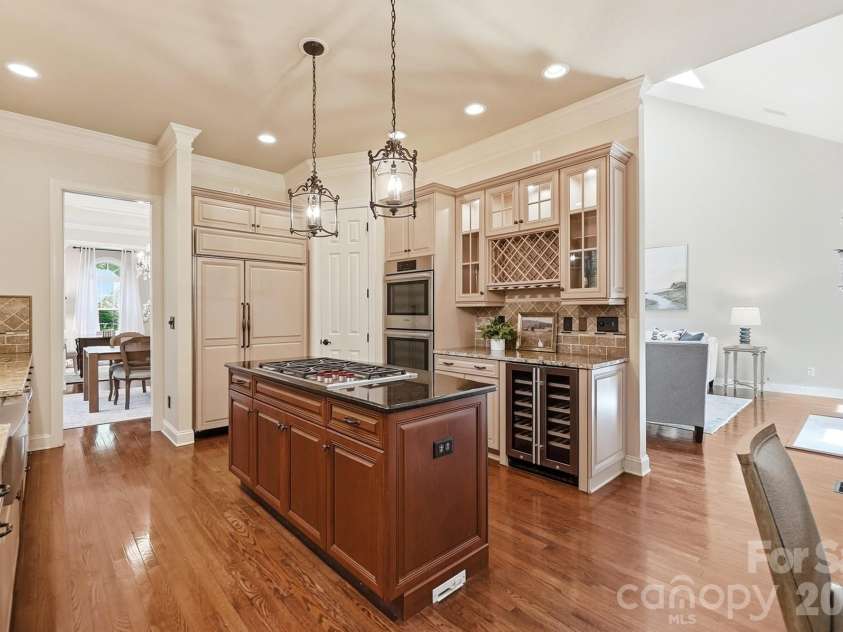 3529 Mountain Cove Drive, Charlotte, NC 28216.  MLS# CAR4394140, YatesRealty ID 34120. 