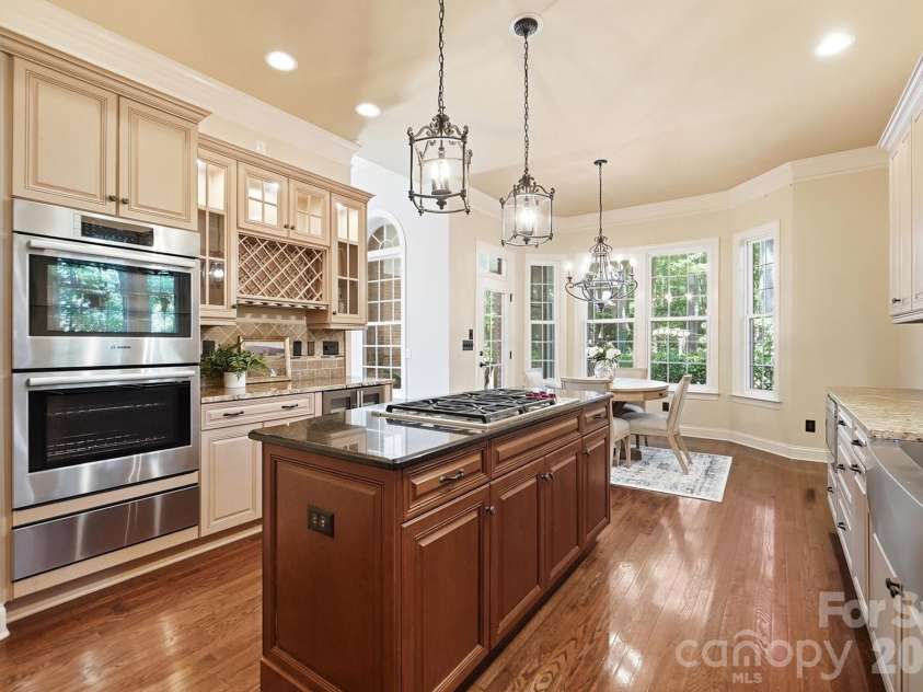 3529 Mountain Cove Drive, Charlotte, NC 28216.  MLS# CAR4394140, YatesRealty ID 34120. 