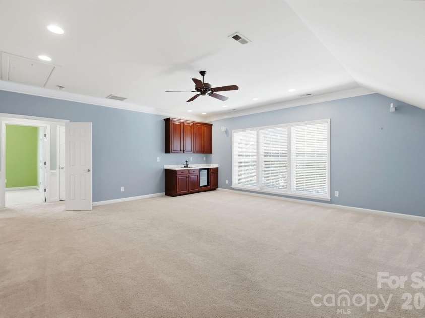 3529 Mountain Cove Drive, Charlotte, NC 28216.  MLS# CAR4394140, YatesRealty ID 34120. 