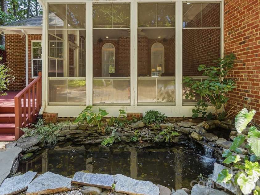 3529 Mountain Cove Drive, Charlotte, NC 28216.  MLS# CAR4394140, YatesRealty ID 34120. 