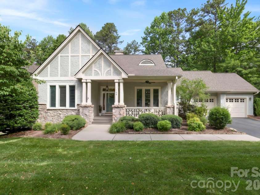 169 Camptown Road, Brevard, NC 28712.  MLS# CAR4387417, YatesRealty ID 34121. 