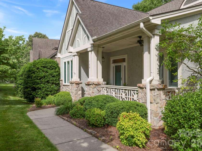 169 Camptown Road, Brevard, NC 28712.  MLS# CAR4387417, YatesRealty ID 34121. 