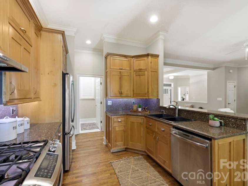 169 Camptown Road, Brevard, NC 28712.  MLS# CAR4387417, YatesRealty ID 34121. 