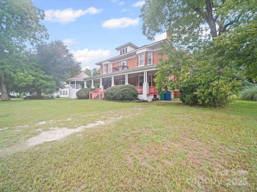 321 Main Street, Morven, NC 28119.  MLS# CAR4287589, YatesRealty ID 34122. 