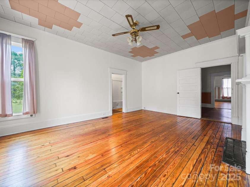 321 Main Street, Morven, NC 28119.  MLS# CAR4287589, YatesRealty ID 34122. 